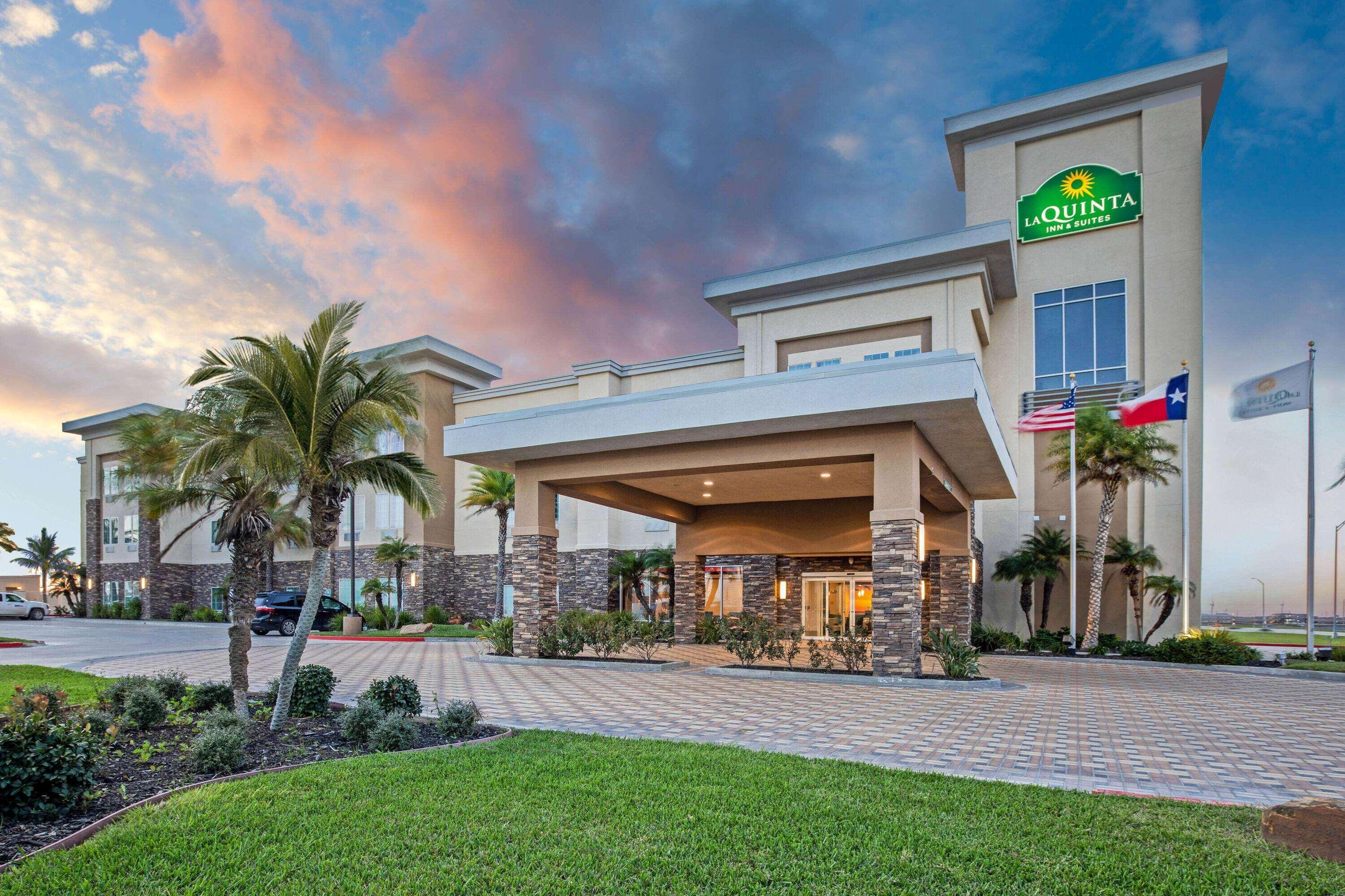 La Quinta By Wyndham Corpus Christi - Portland Hotel Exterior foto